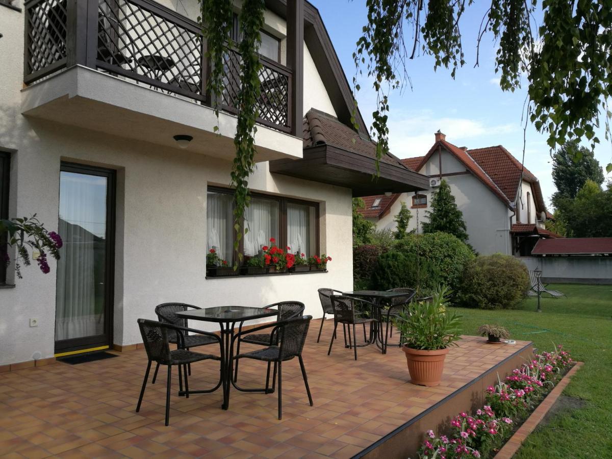 Bed and Breakfast Gruendner Vendeghaz Siófok Exteriér fotografie